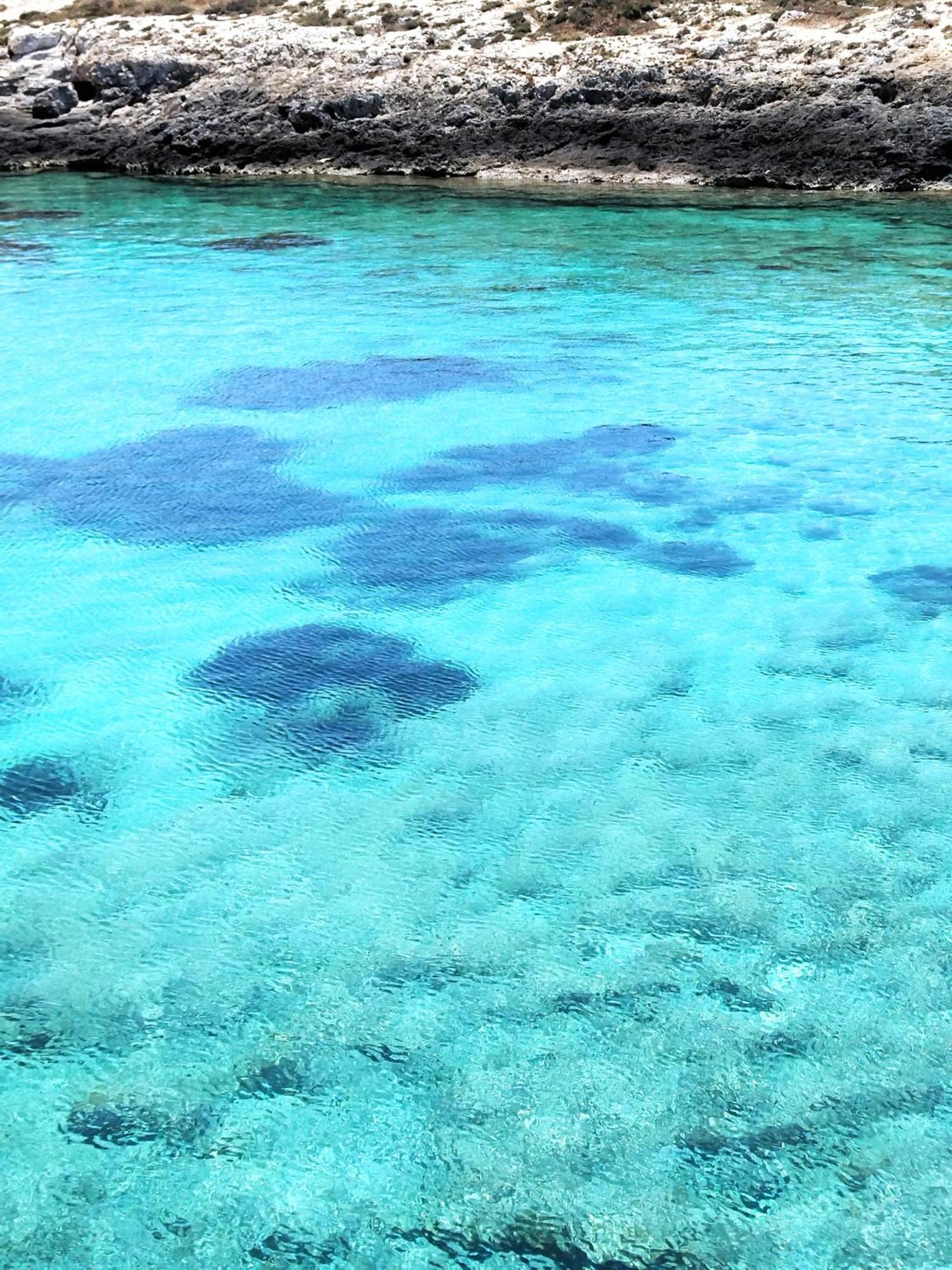 Cala Creta Apartment Lampedusa Bagian luar foto